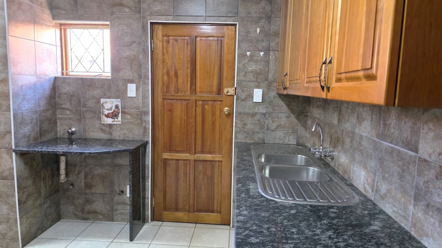 4 Bedroom Property for Sale in Ifafi North West